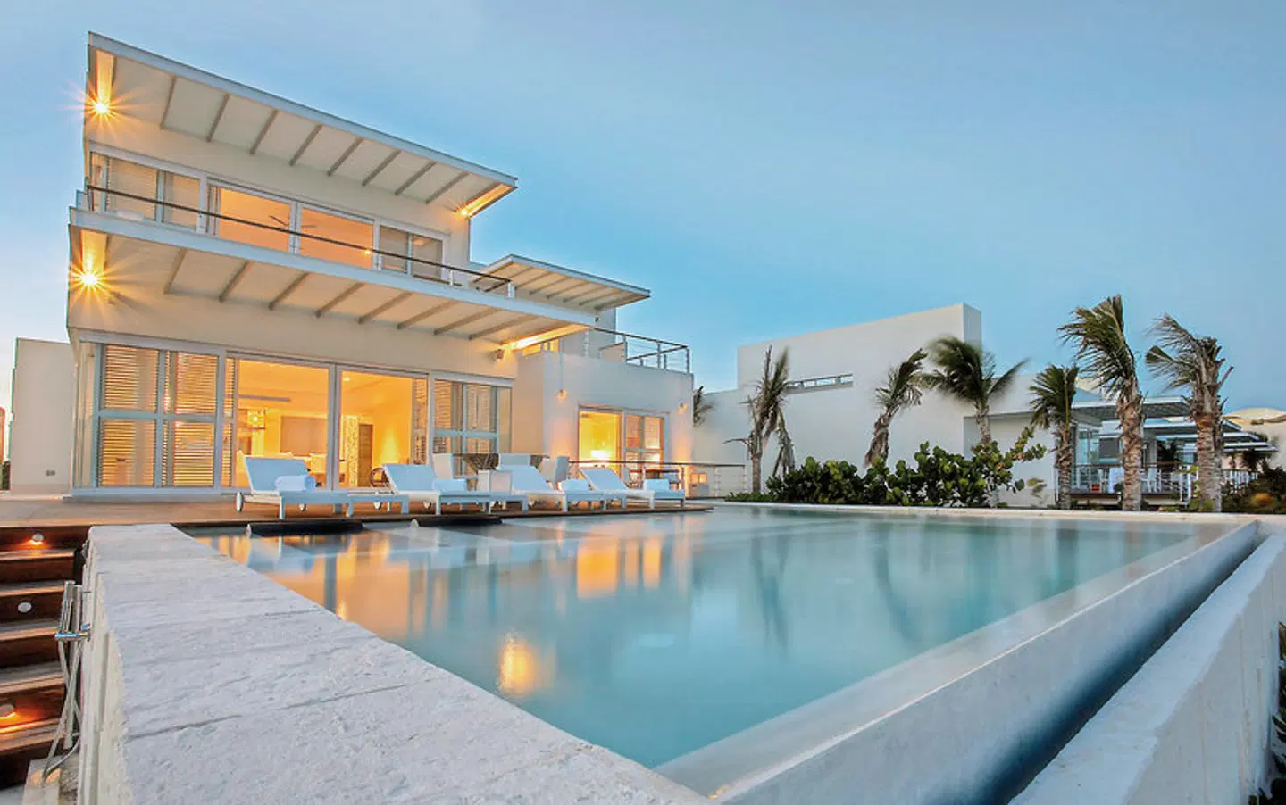 Blue Diamond Luxury Boutique Hotel OUTDOOR_POOL