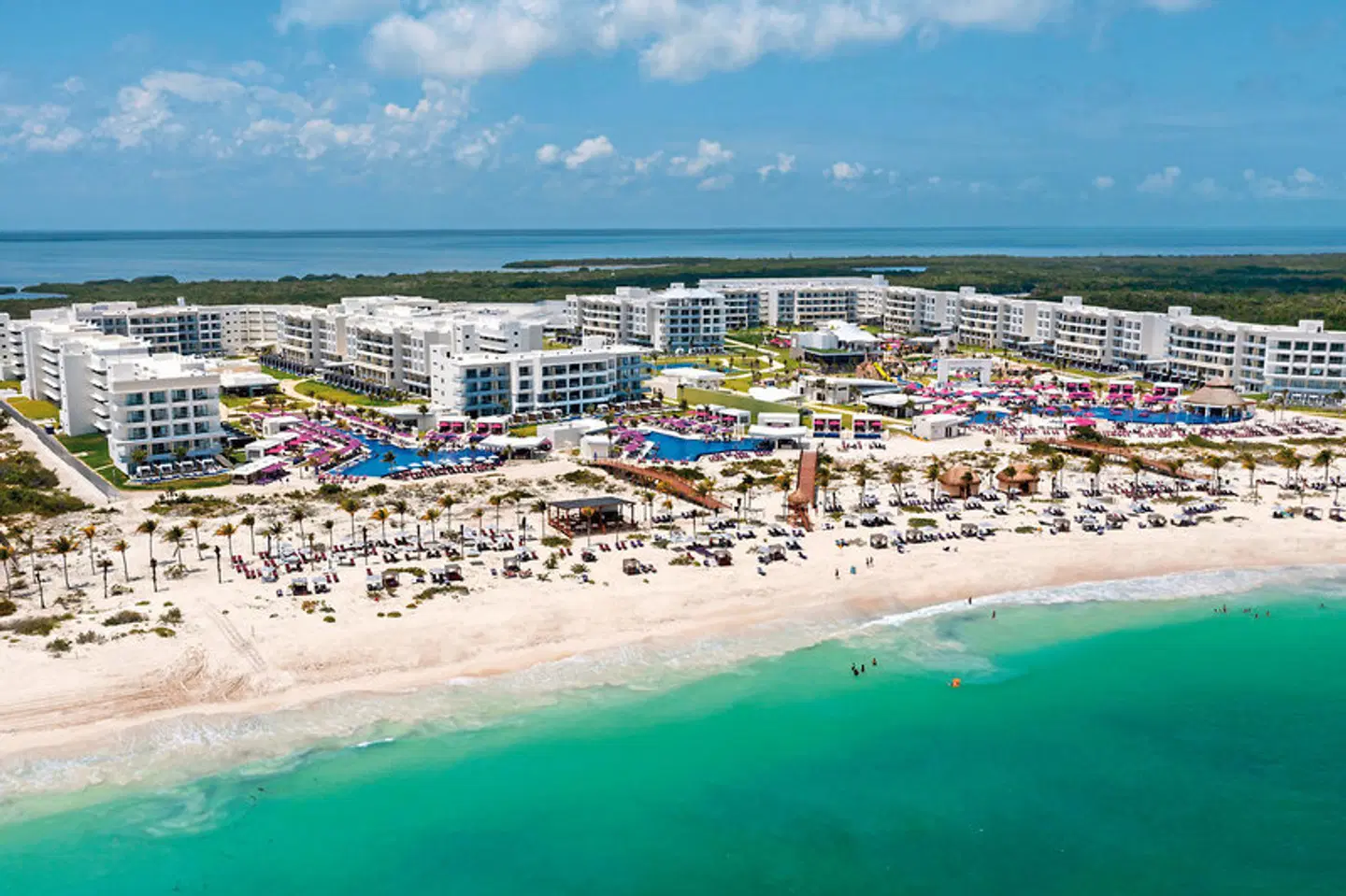 Planet Hollywood Adult Scene Cancun by Royalton Strand