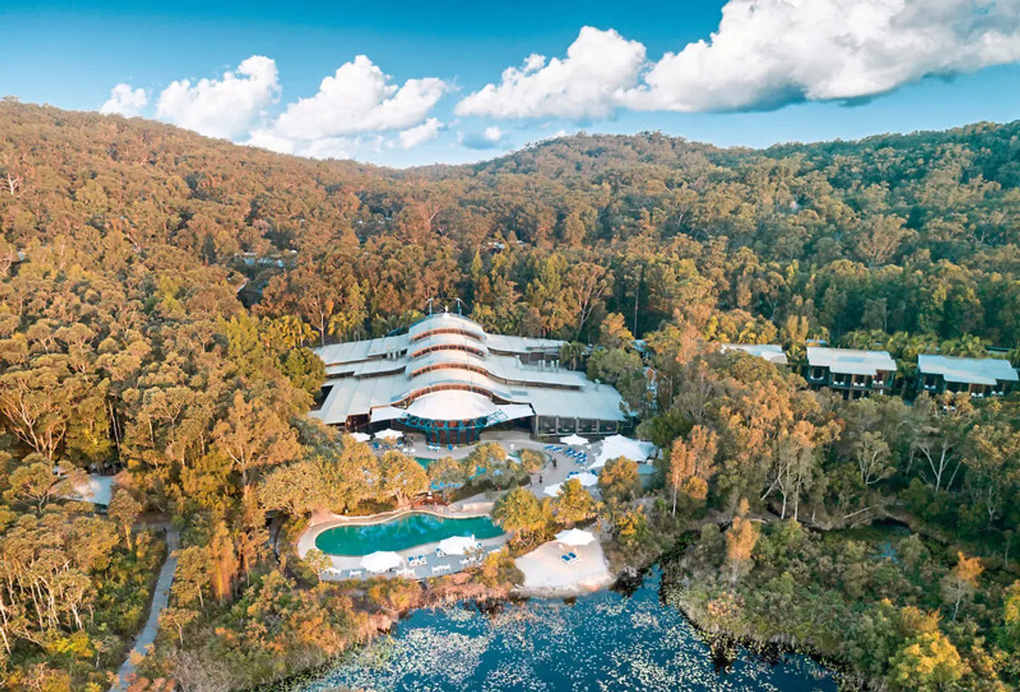 Kingfisher Bay Resort LANDSCAPE