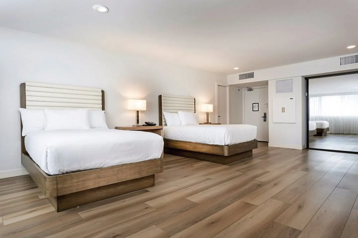 Luxe Sunset Boulevard Hotel ROOM_EXAMPLE