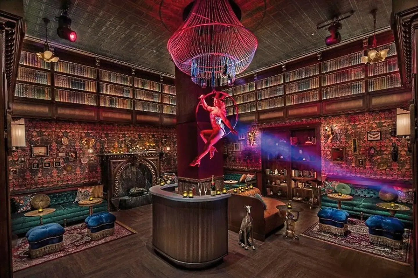 Moxy Downtown Los Angeles Lobby