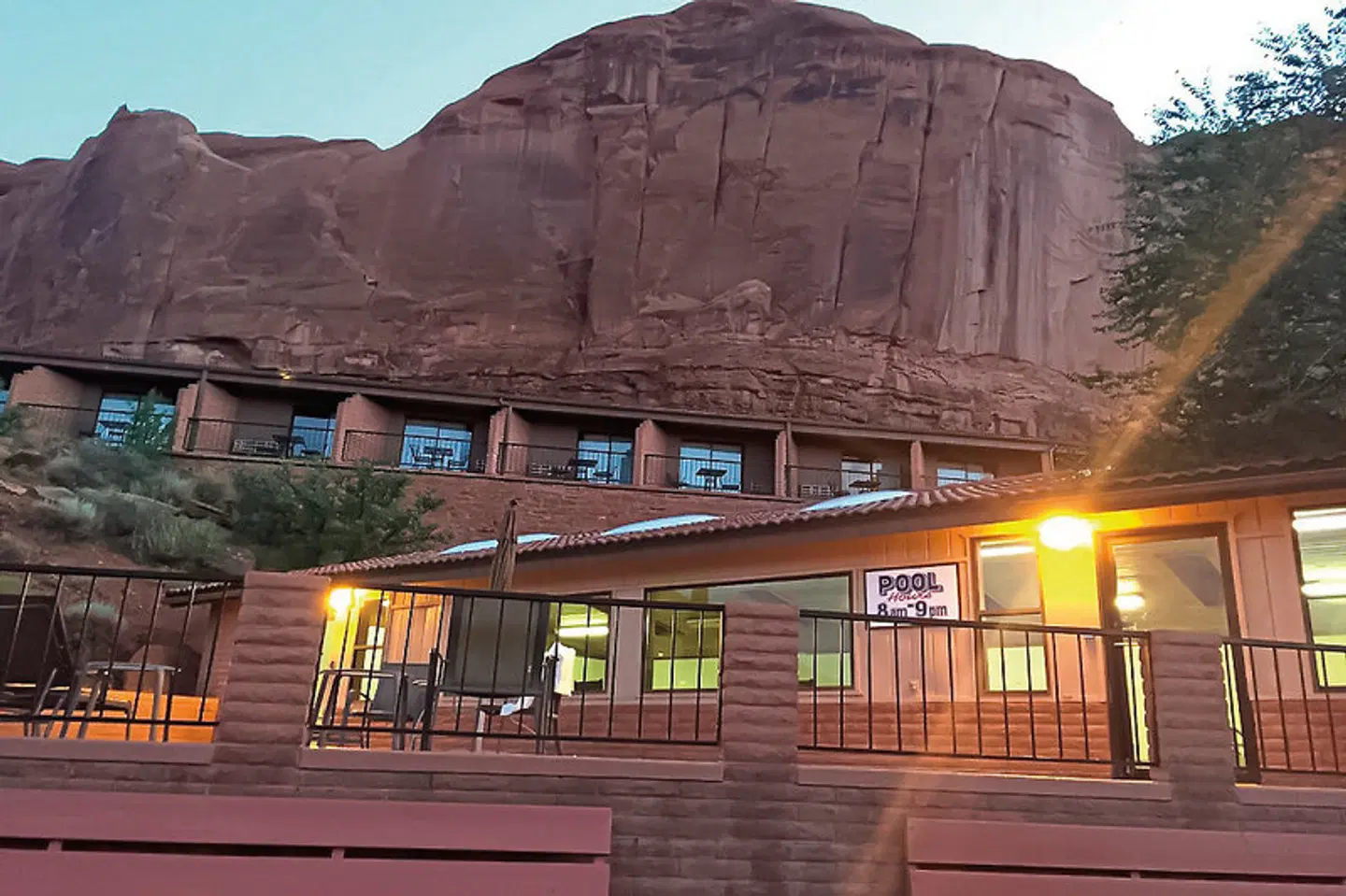 Goulding's Lodge EXTERIOR