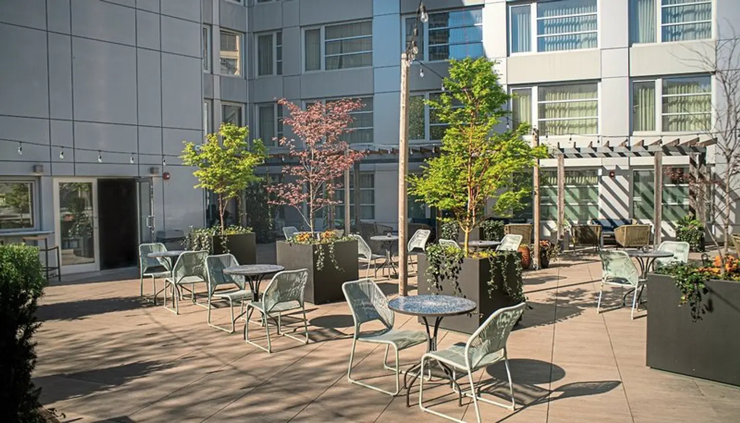 The Tillary Hotel Terrasse