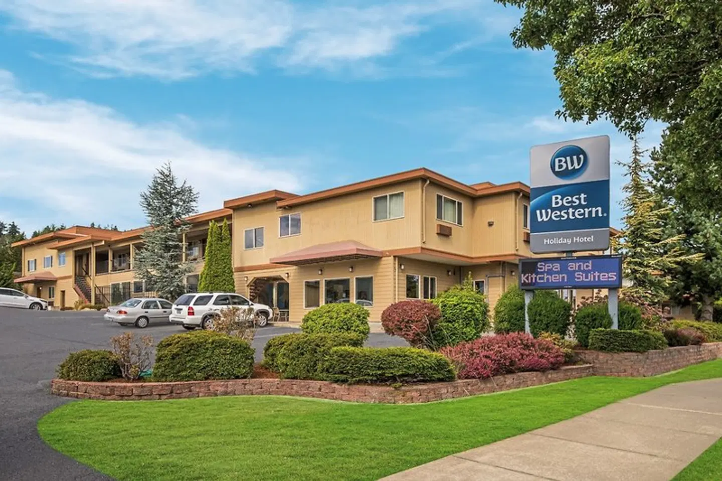 Best Western Holiday Hotel EXTERIOR