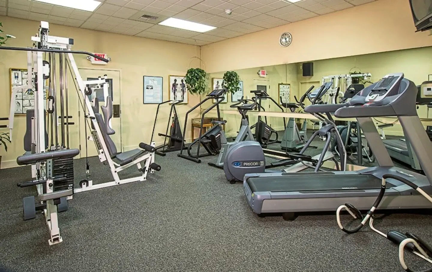 Coast Inn at Lake Hood SPORTS_AND_LEISURE