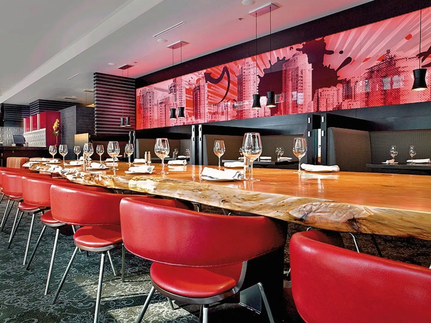 Coast Coal Harbour Hotel by APA Bar