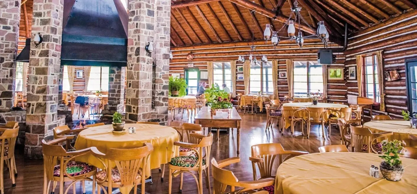 Arowhon Pines Restaurant