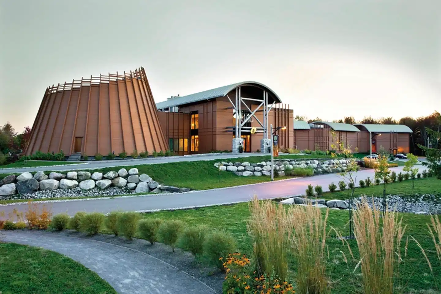 Hotel Musee Premieres Nations Aussenansicht