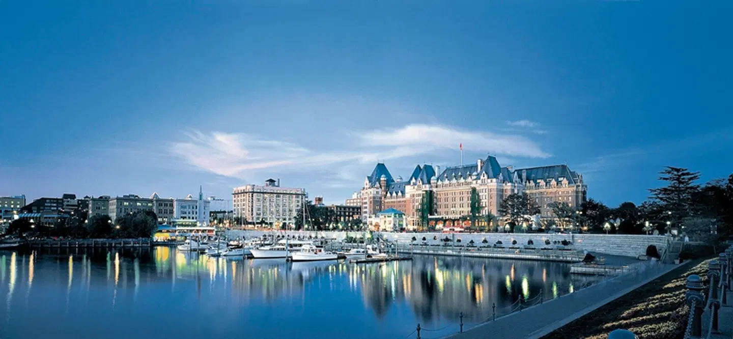 Fairmont Empress EXTERIOR