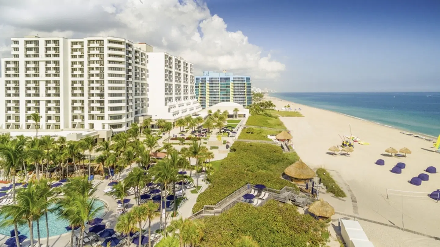 Marriott Harbor Beach Resort & Spa EXTERIOR