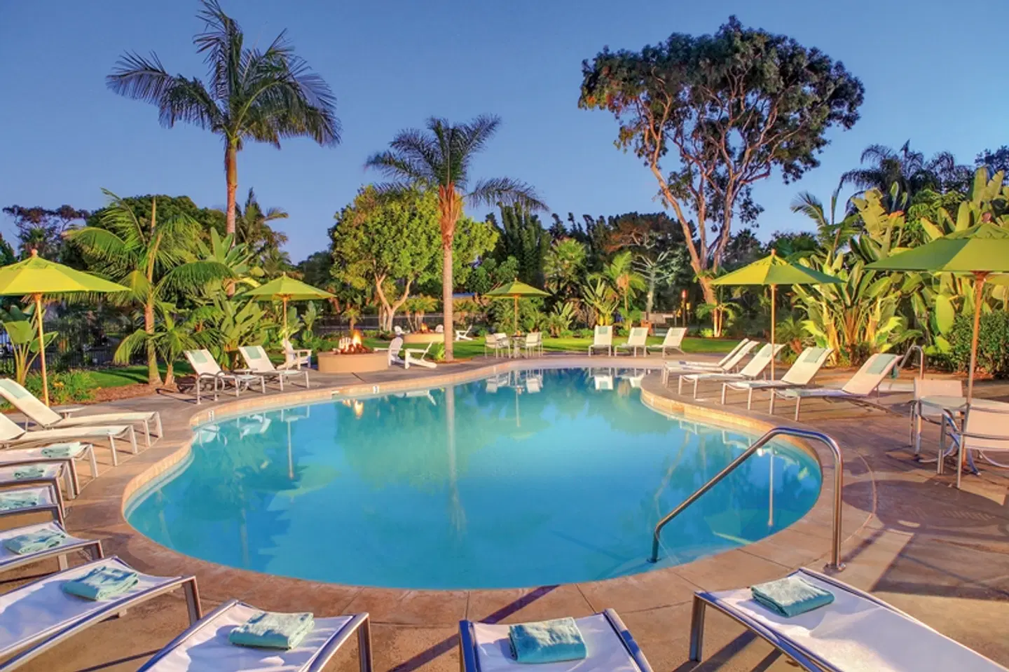 Paradise Point Resort & Spa OUTDOOR_POOL