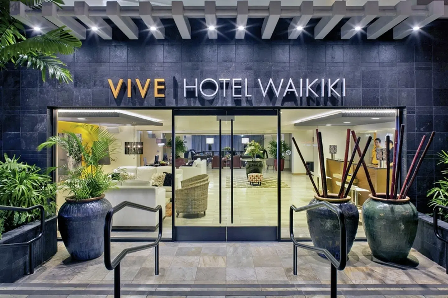 Vive Hotel Waikiki Lobby