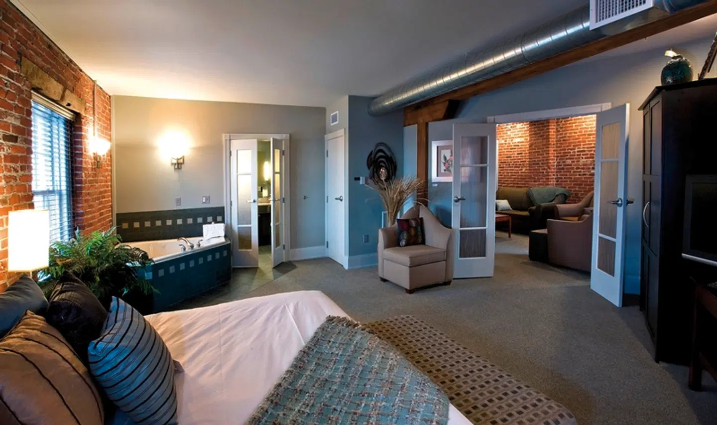 Lancaster Arts Hotel ROOM_EXAMPLE