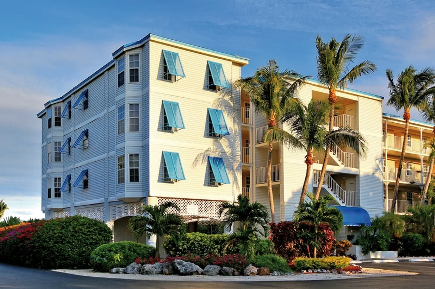 Ocean Pointe Suites Key Largo Apartments EXTERIOR
