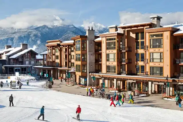 The Sutton Place Hotel Revelstoke Mountain Resort Aussenansicht