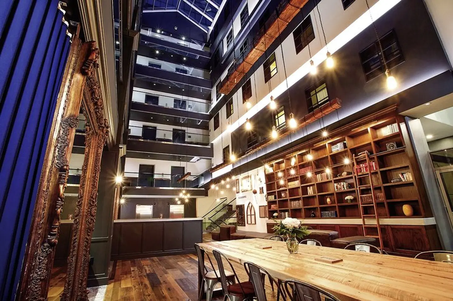 The Metcalfe Hotel EXTERIOR