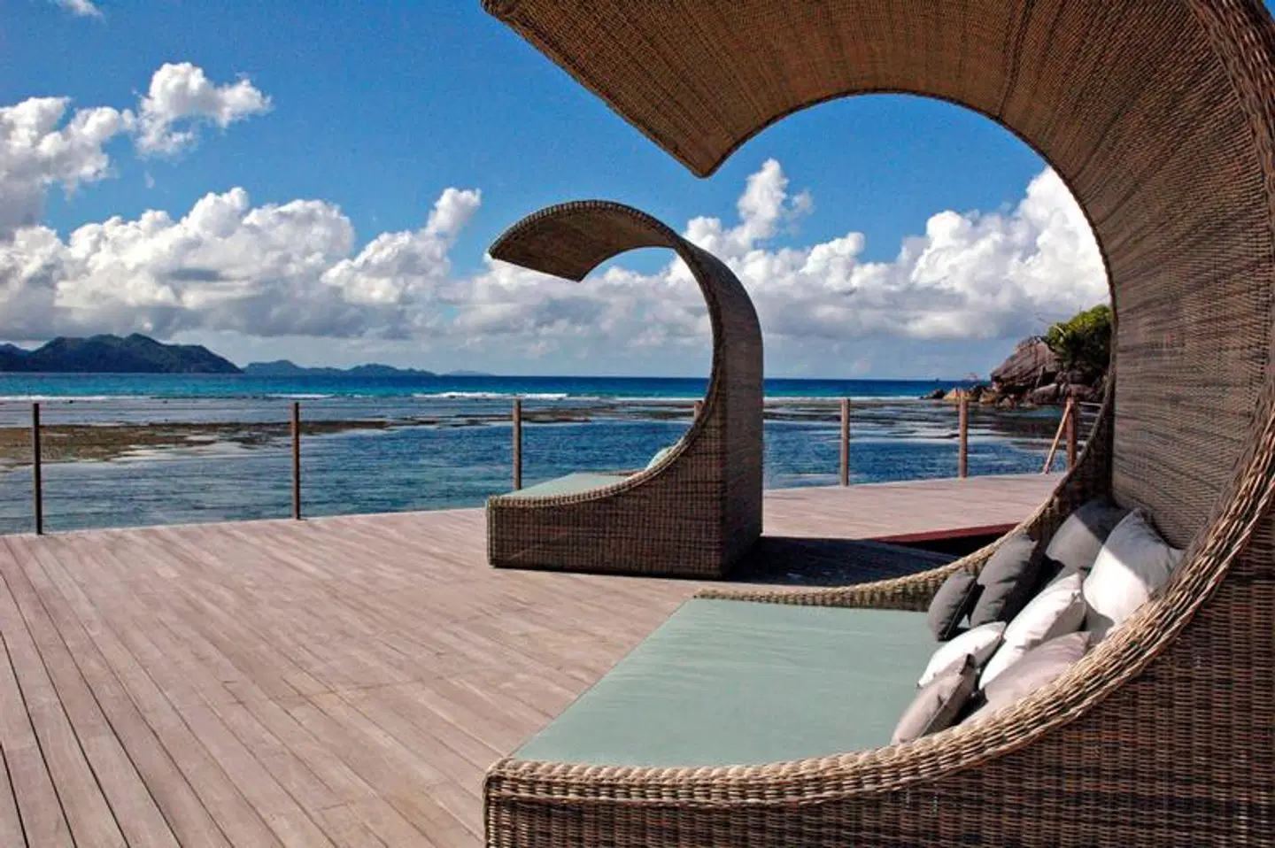 Le Domaine de l'Orangeraie OUTDOOR_POOL