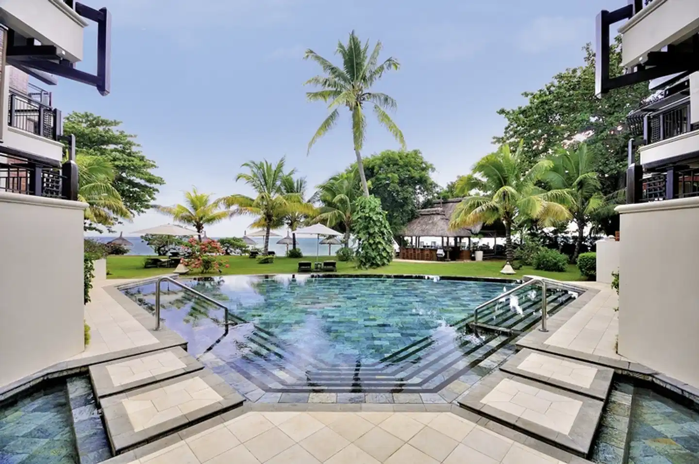 Le Cardinal Exclusive Resort POOL