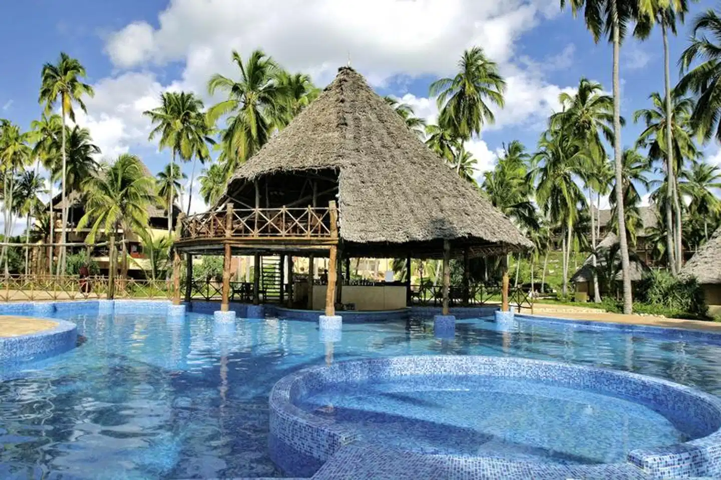 Ocean Paradise Resort & Spa Pool
