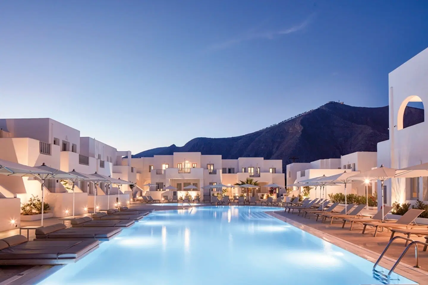 Aqua Blue OUTDOOR_POOL