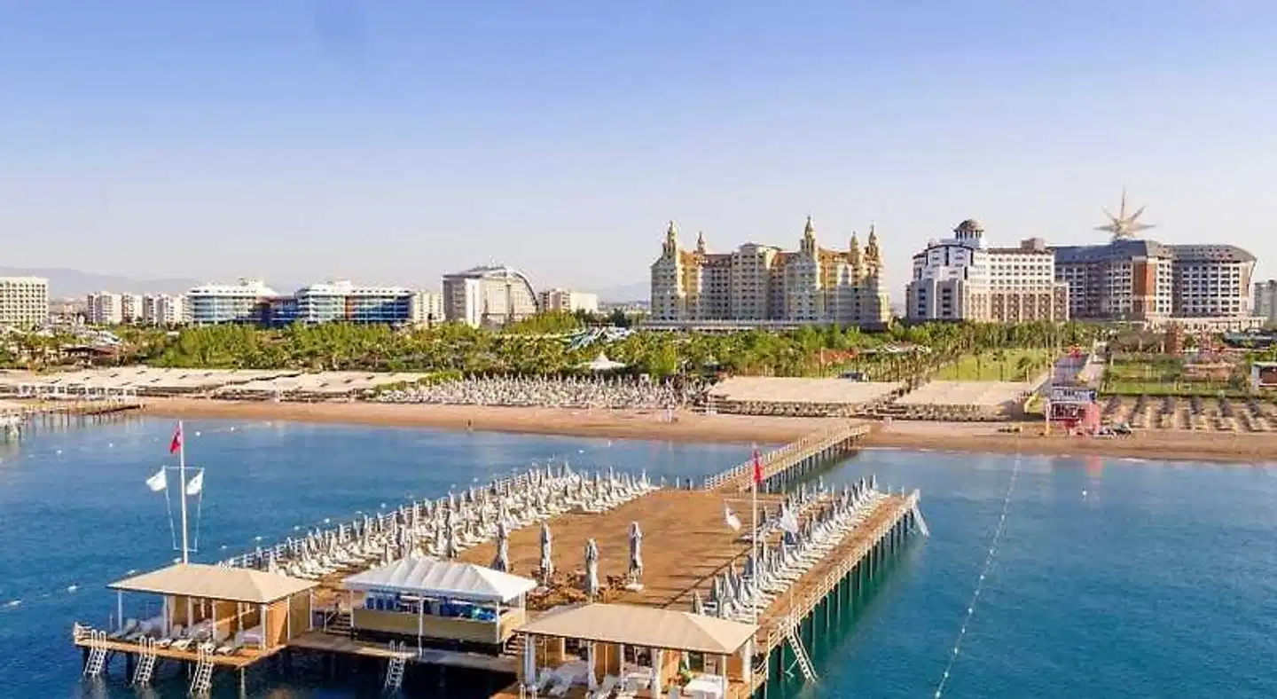 Royal Seginus Strand