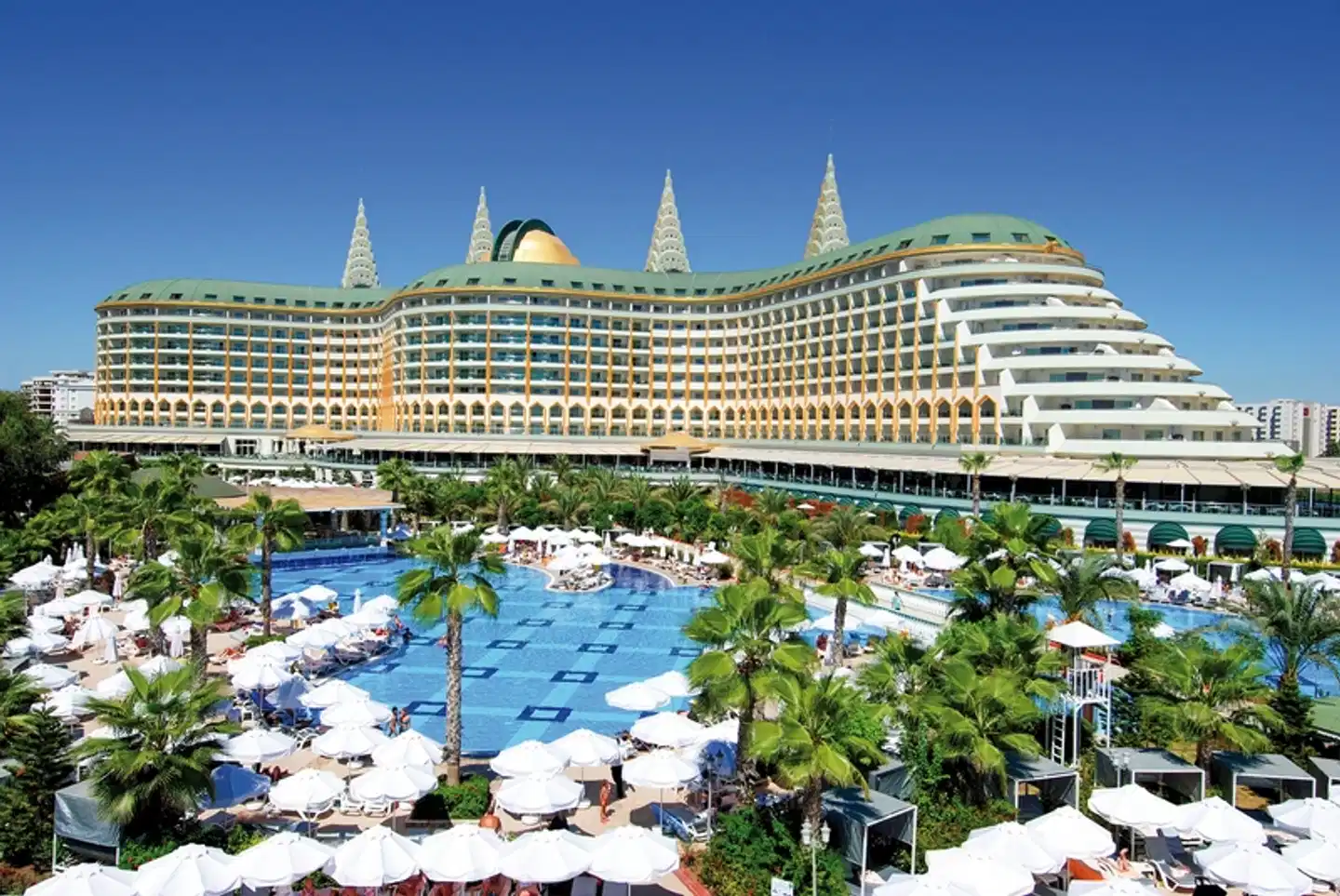 Delphin Imperial Aussenansicht