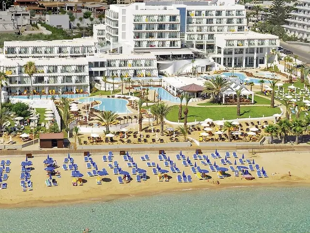 Sunrise Pearl Hotel & Spa EXTERIOR