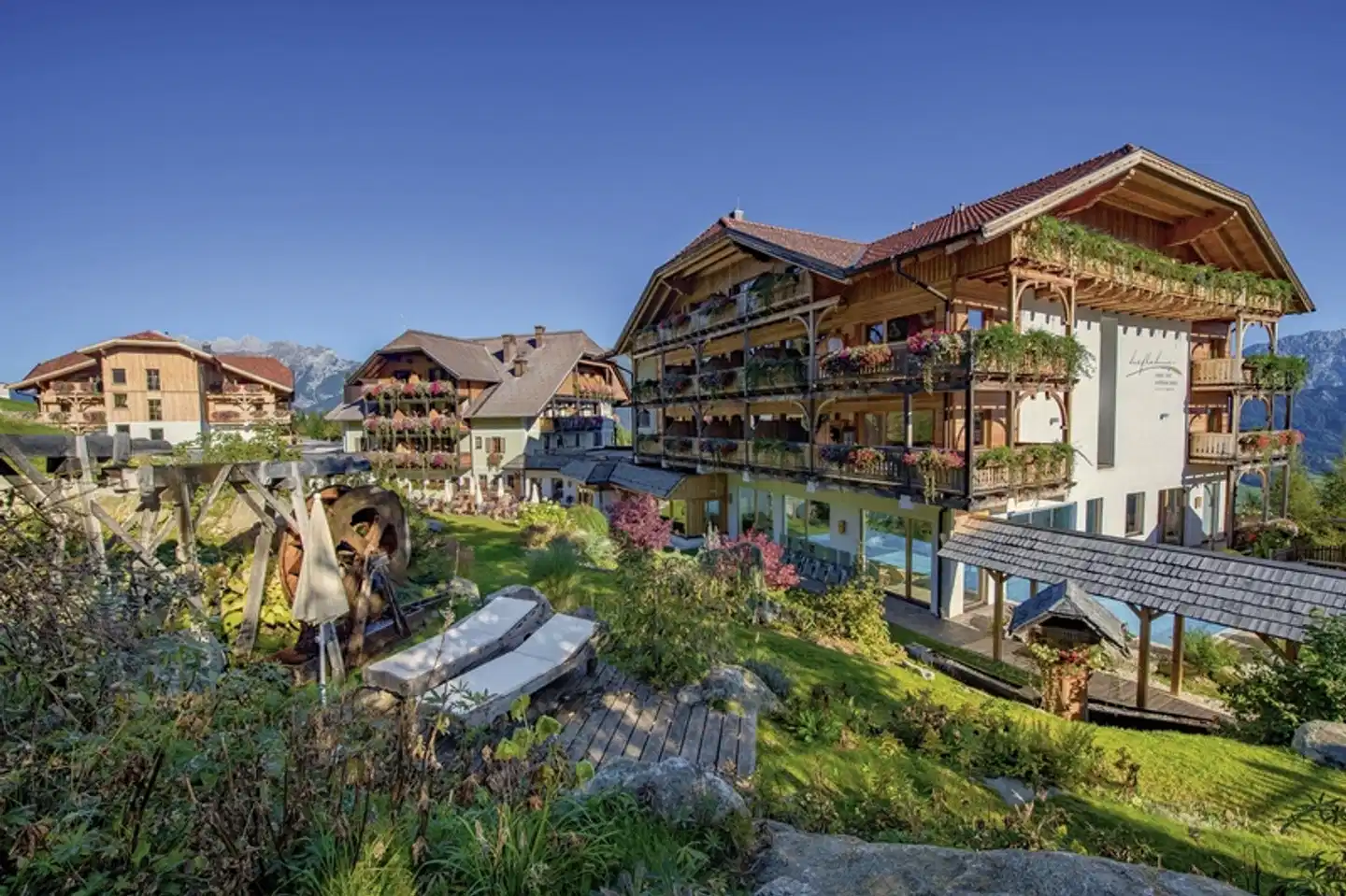 Natur & Wellnesshotel Höflehner Aussenansicht