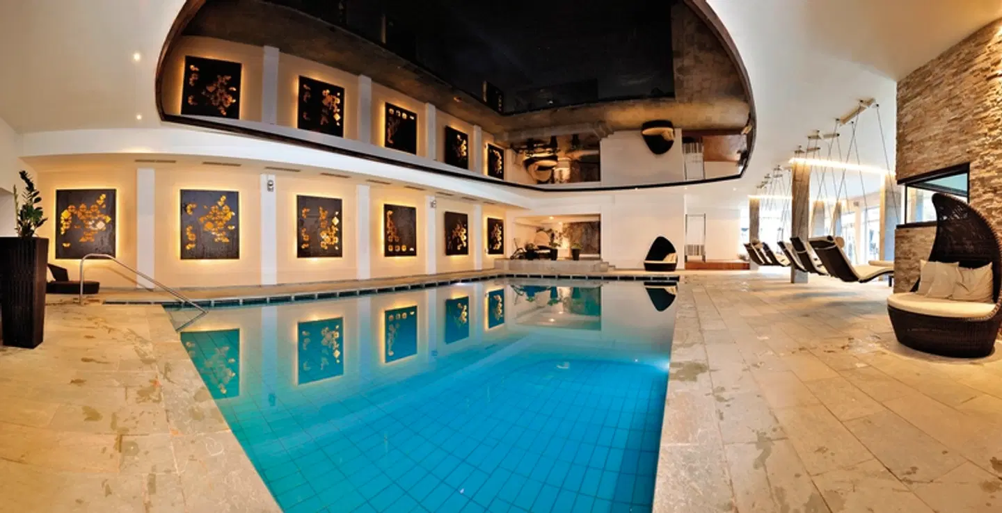 Stroblhof Active Family Spa Resort OUTDOOR_POOL