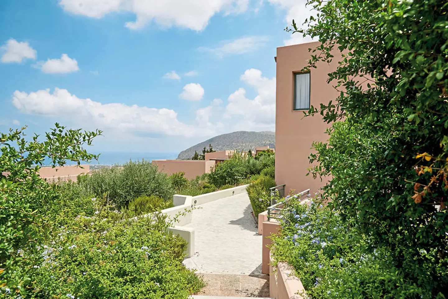 Village Heights Resort EXTERIOR