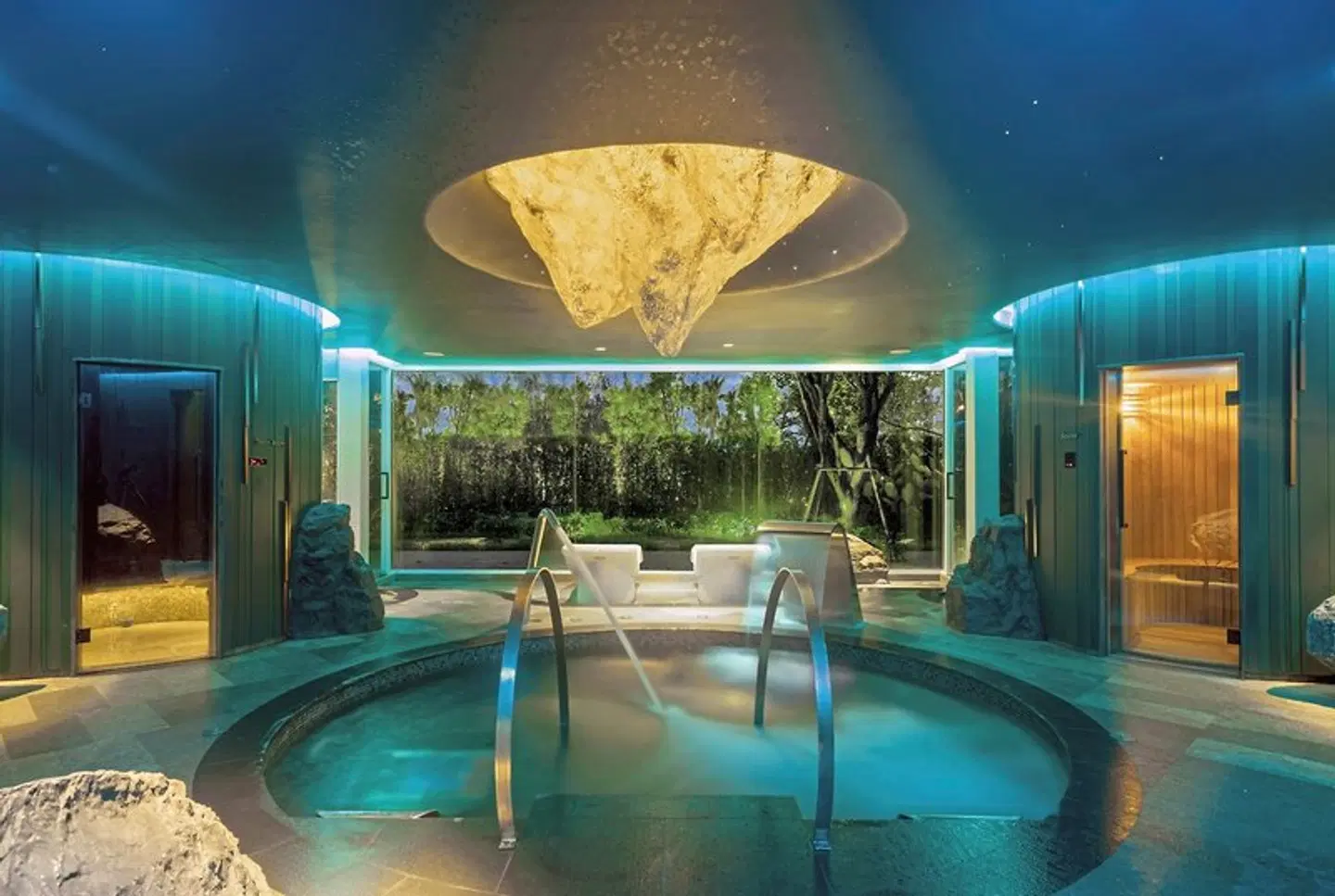 Banyan Tree Krabi Hallenbad