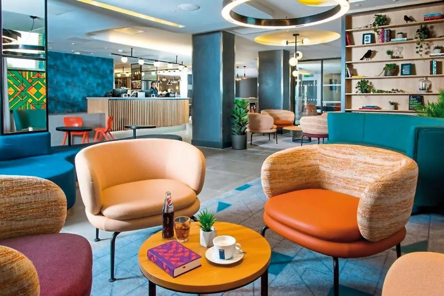 Hampton by Hilton London Park Royal LOUNGE_LOBBY