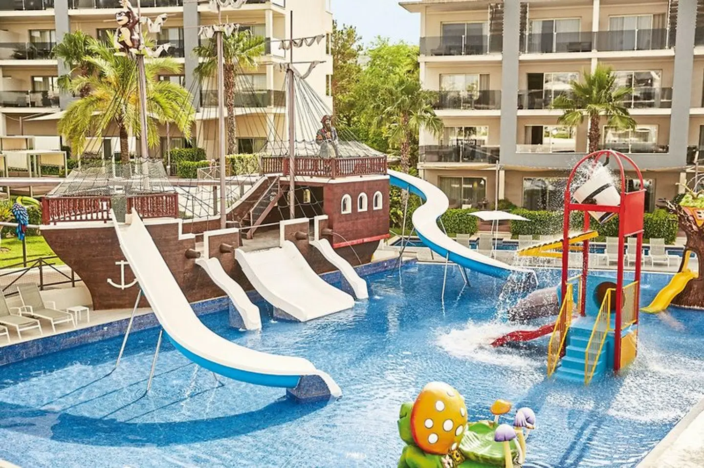 Zafiro Palace Alcudia OUTDOOR_POOL