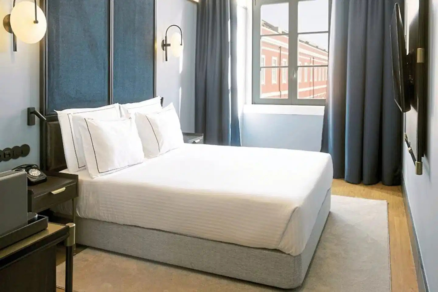 The Editory Riverside Santa Apolonia Wohnbeispiel