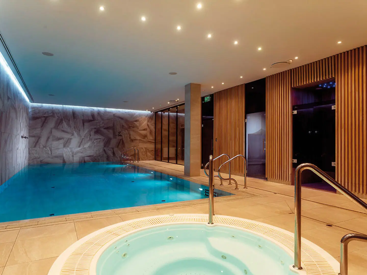 Baltivia Sea Resort Hallenbad