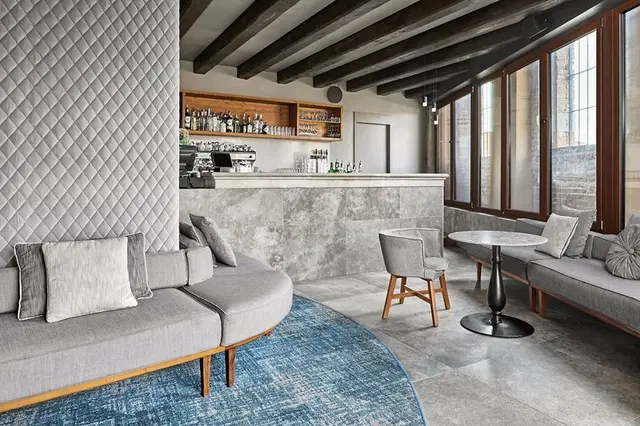 Hyatt Centric Murano Venice Bar