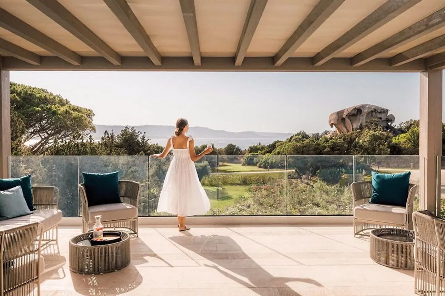 7Pines Resort Sardinia Terrasse