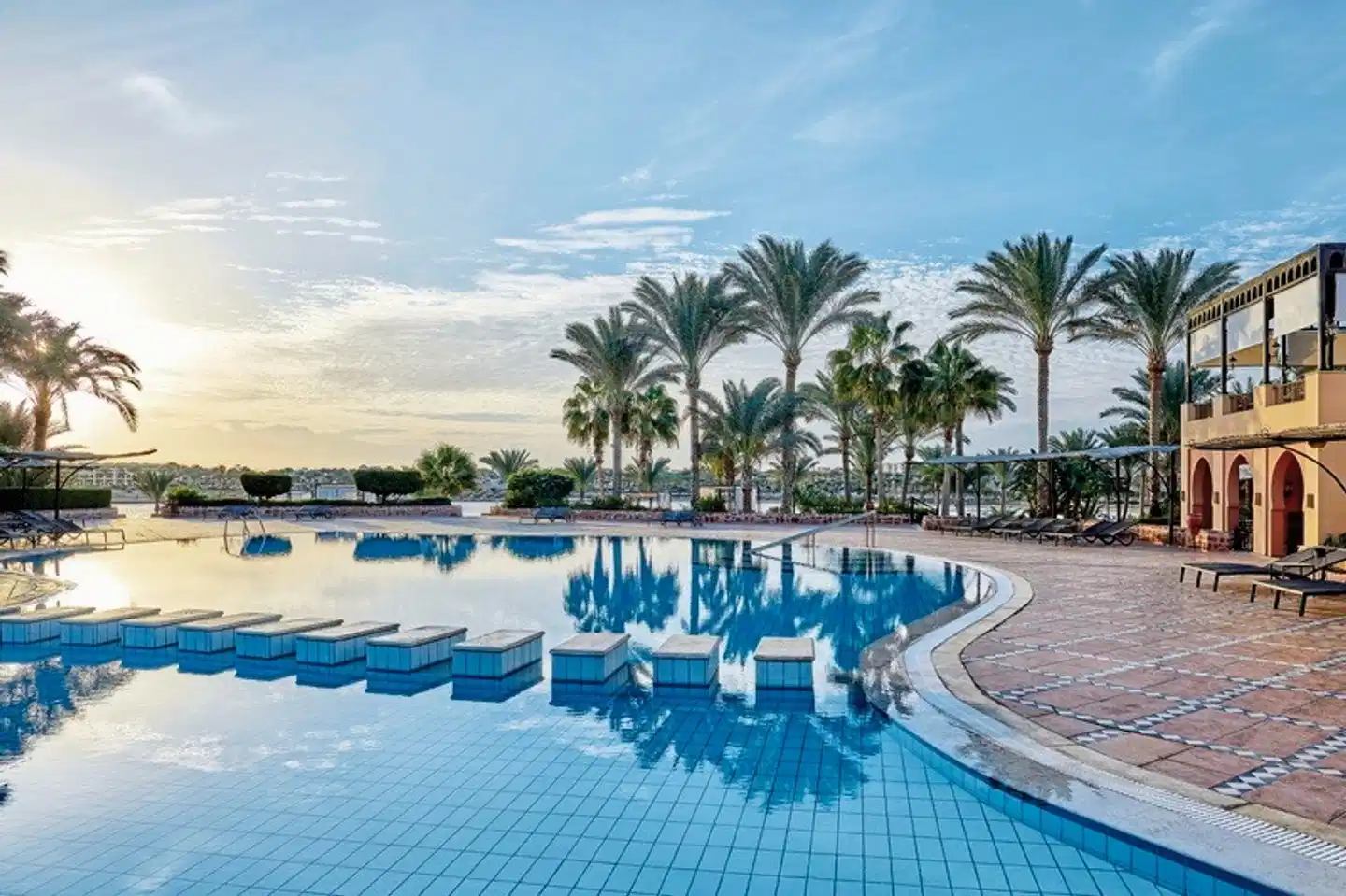 Steigenberger Coraya Beach Pool