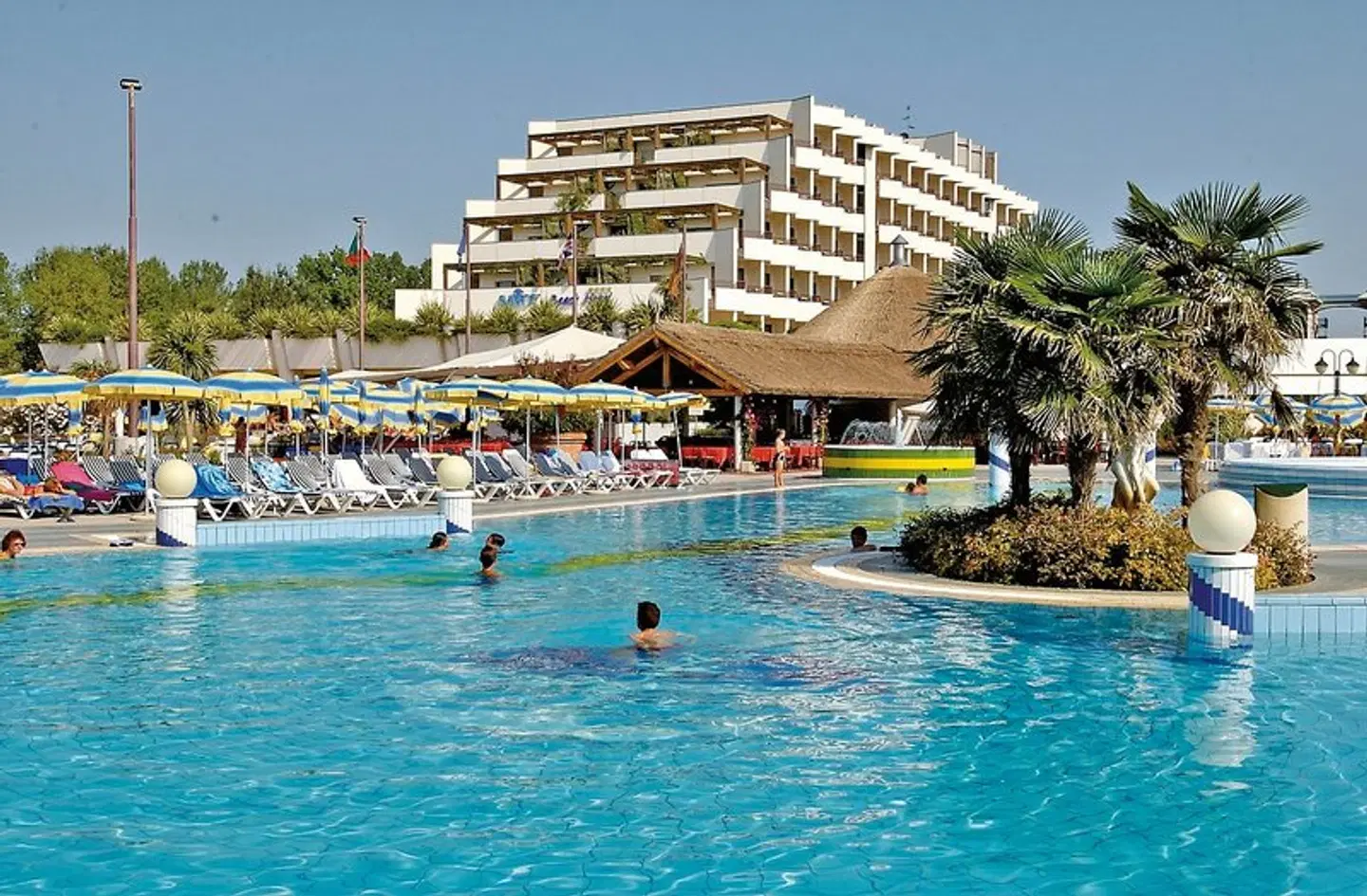 Savoy Beach Hotel & Thermal SPA OUTDOOR_POOL