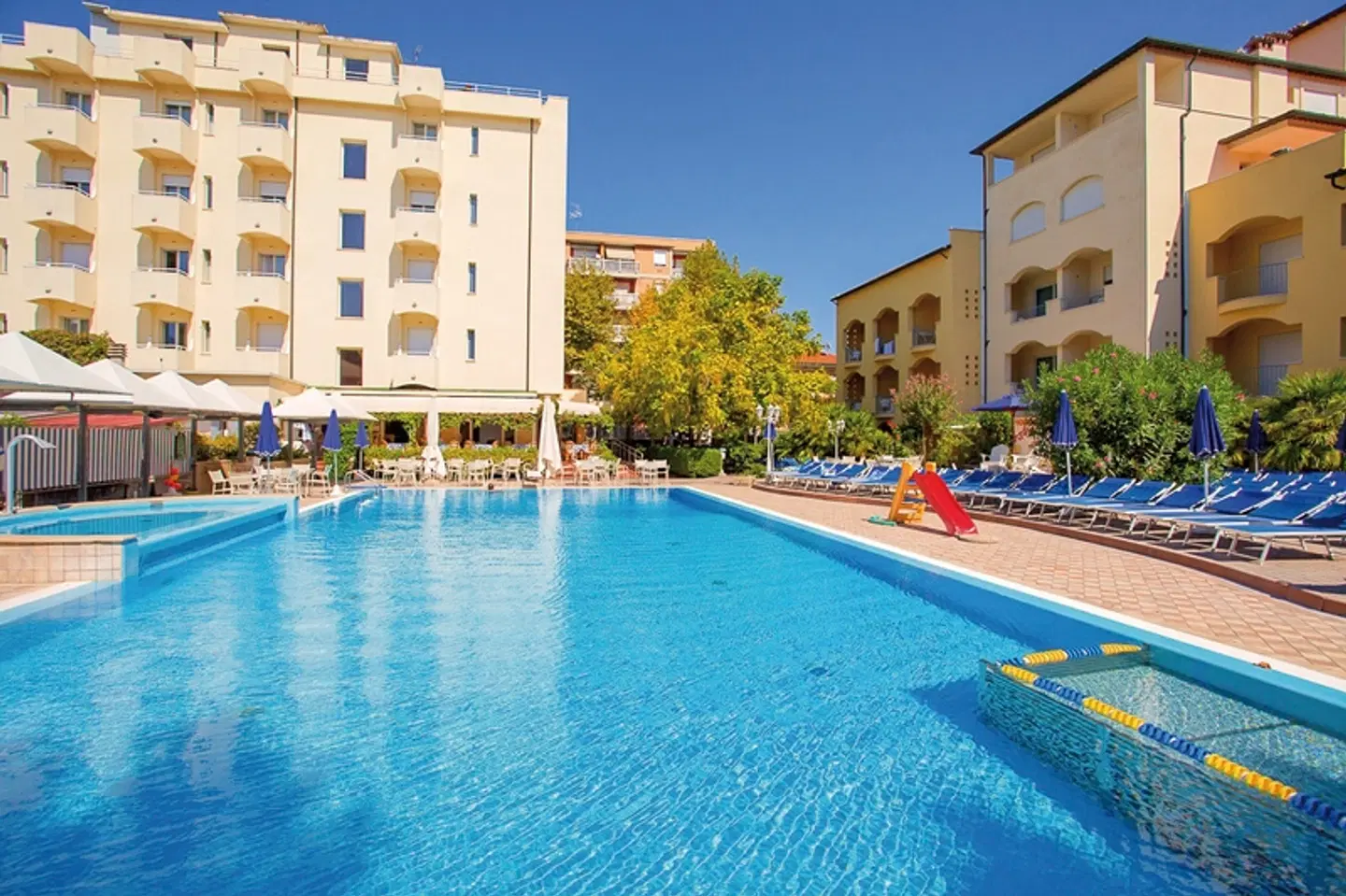 Hotel Sport OUTDOOR_POOL