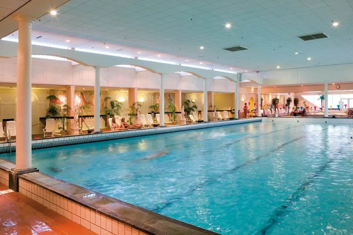 Center Parcs Park Zandvoort (Hotel) Hallenbad