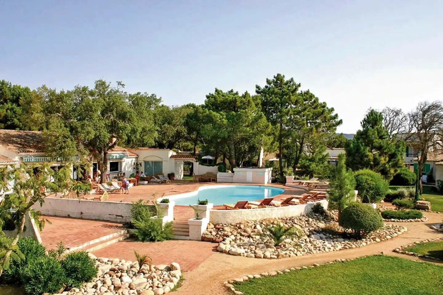 Hotel Caranella Aussenansicht