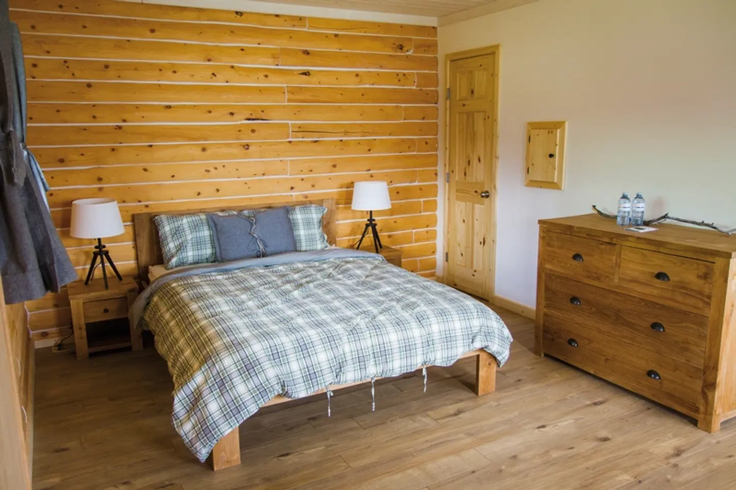 Southern Lakes Resort ROOM_EXAMPLE