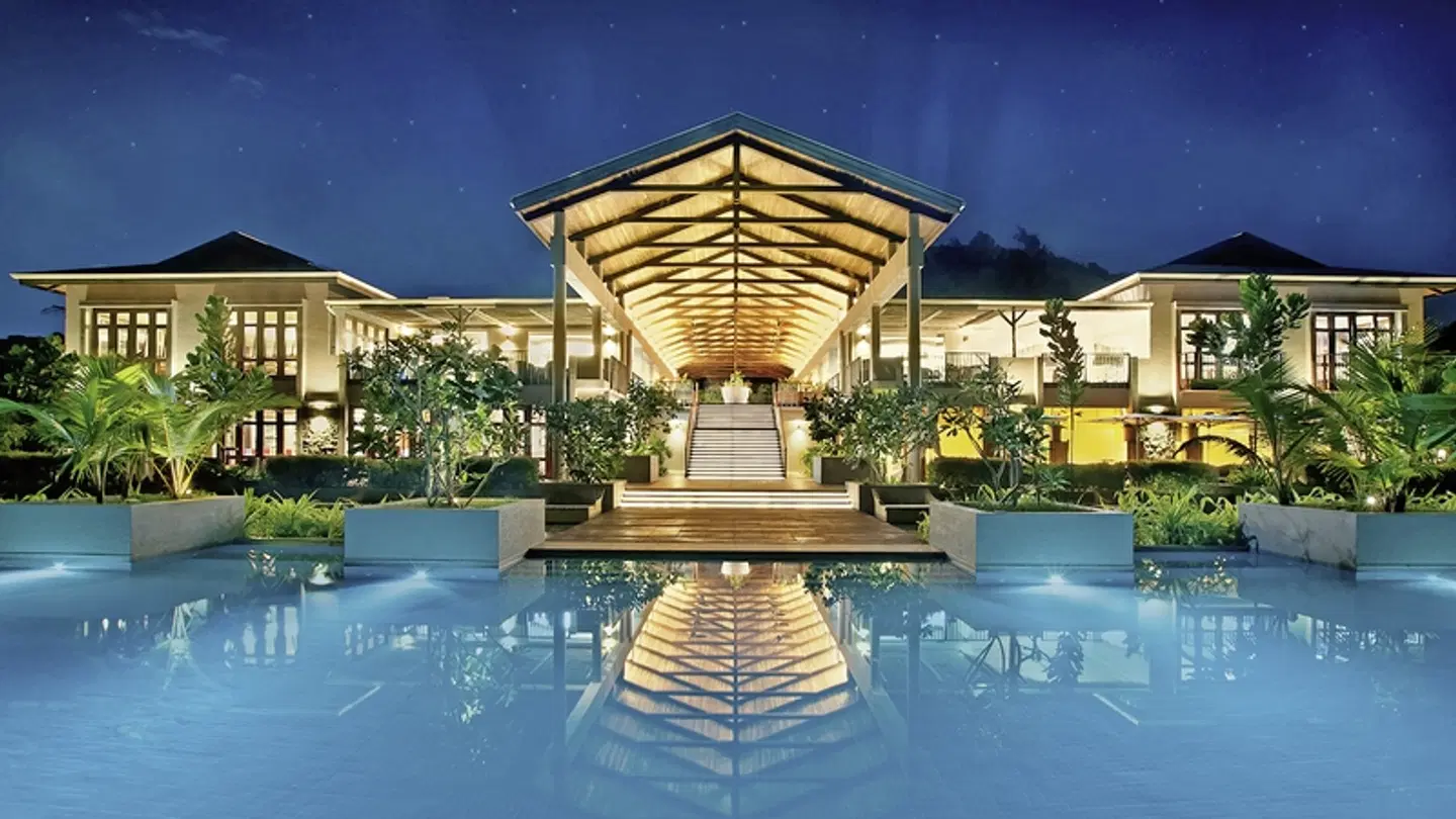 Kempinski Seychelles Resort Baie Lazare OUTDOOR_POOL
