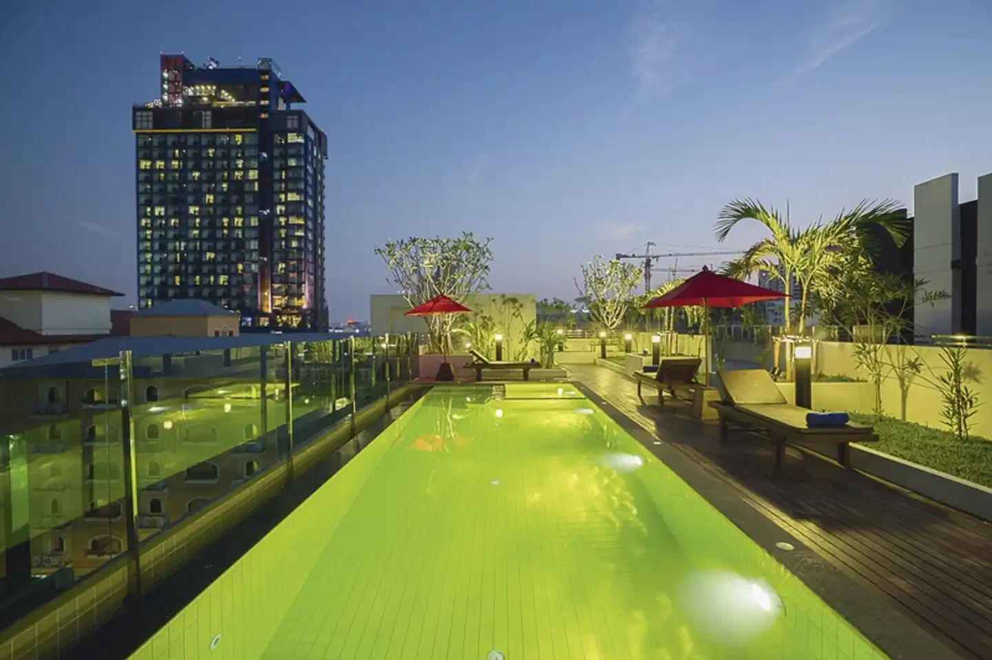Sunshine Hip Hotel Pool