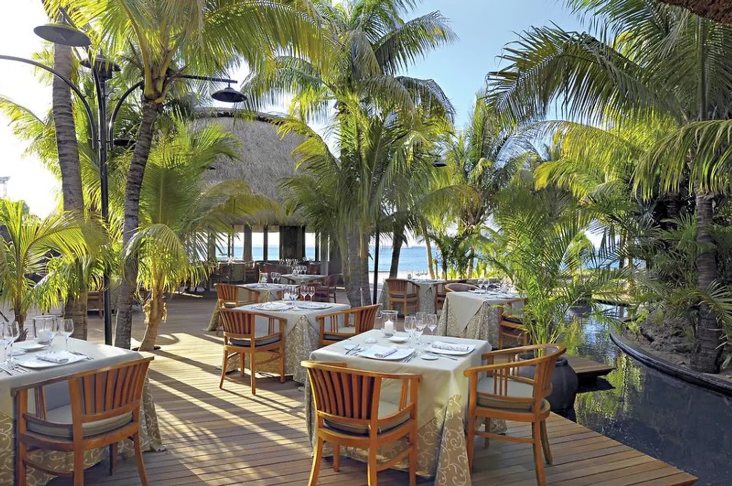 Dinarobin Beachcomber Villas Restaurant