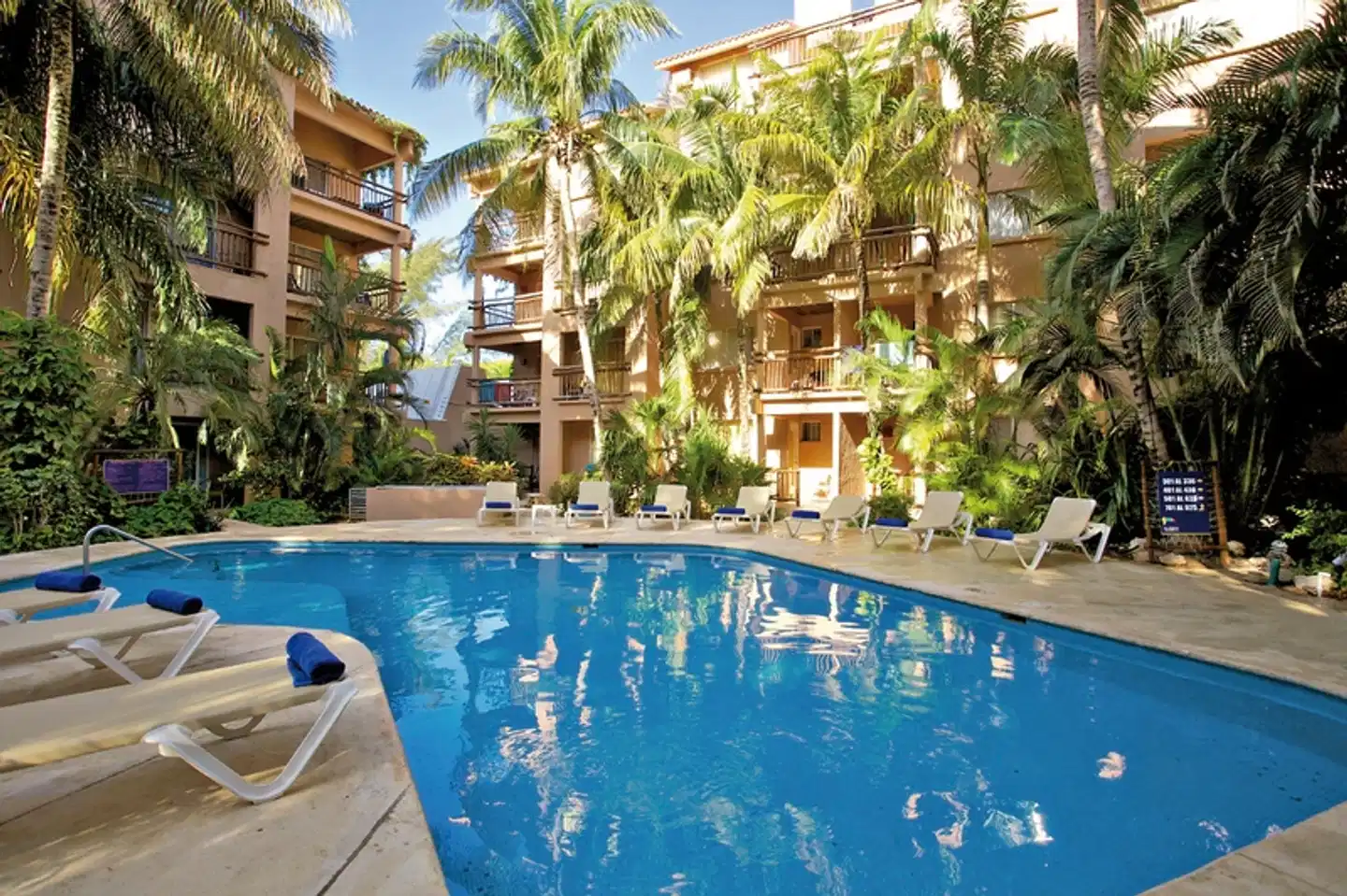 Tukan Hotel Playa del Carmen Pool