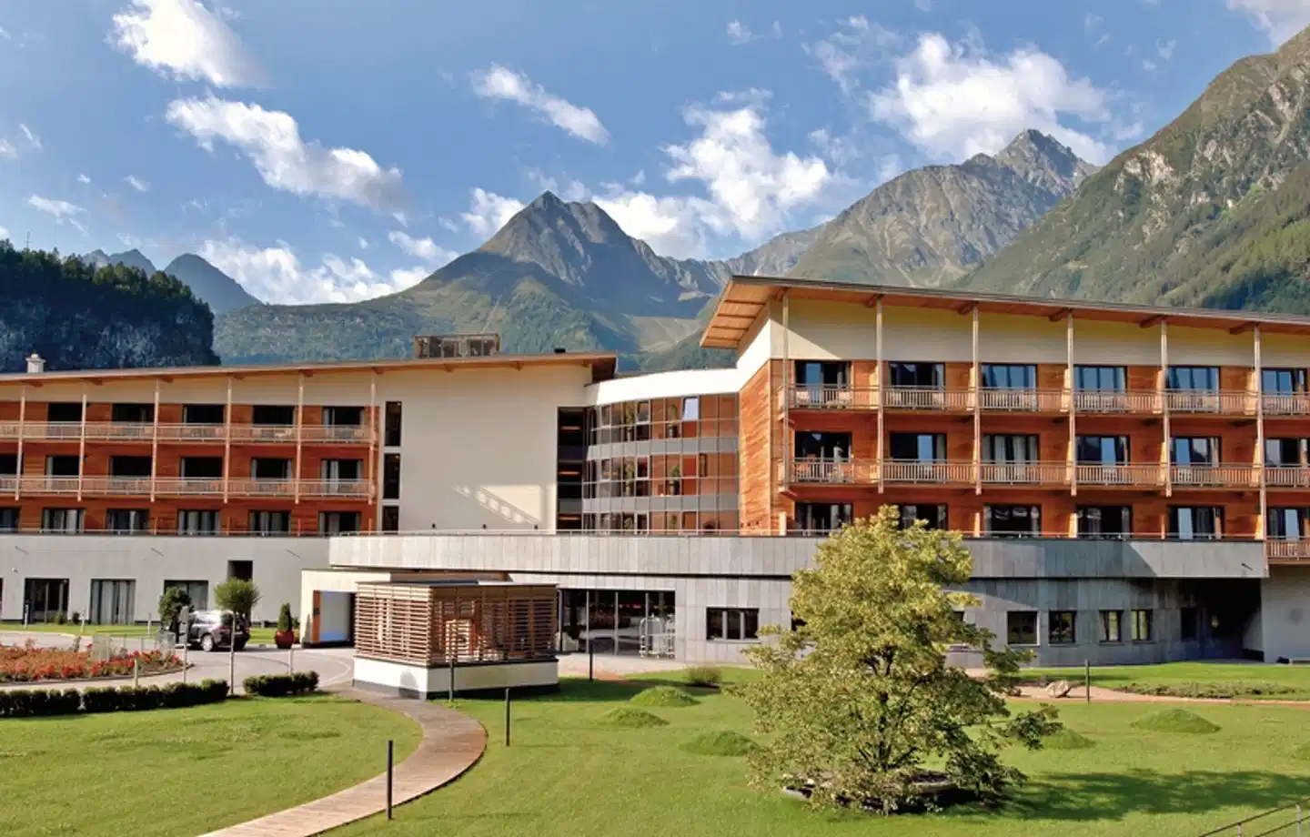 AQUA DOME - Tirol Therme Längenfeld Aussenansicht