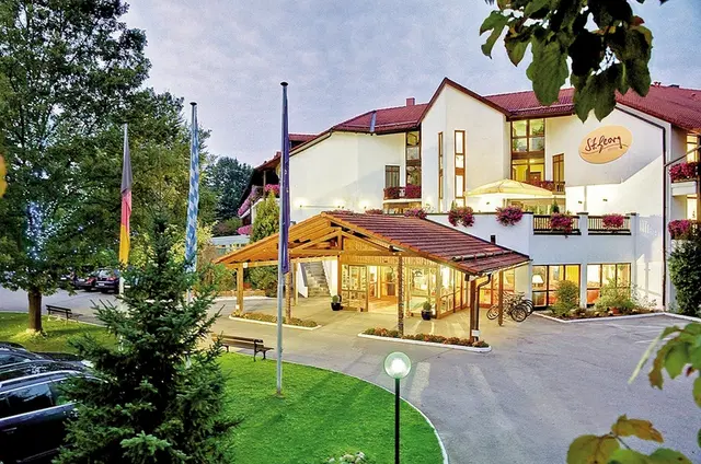 Hotel St. Georg EXTERIOR