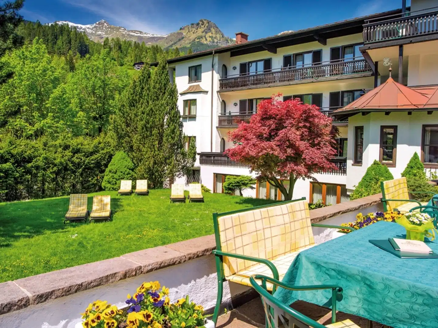 Johannesbad Hotel St. Georg Aussenansicht